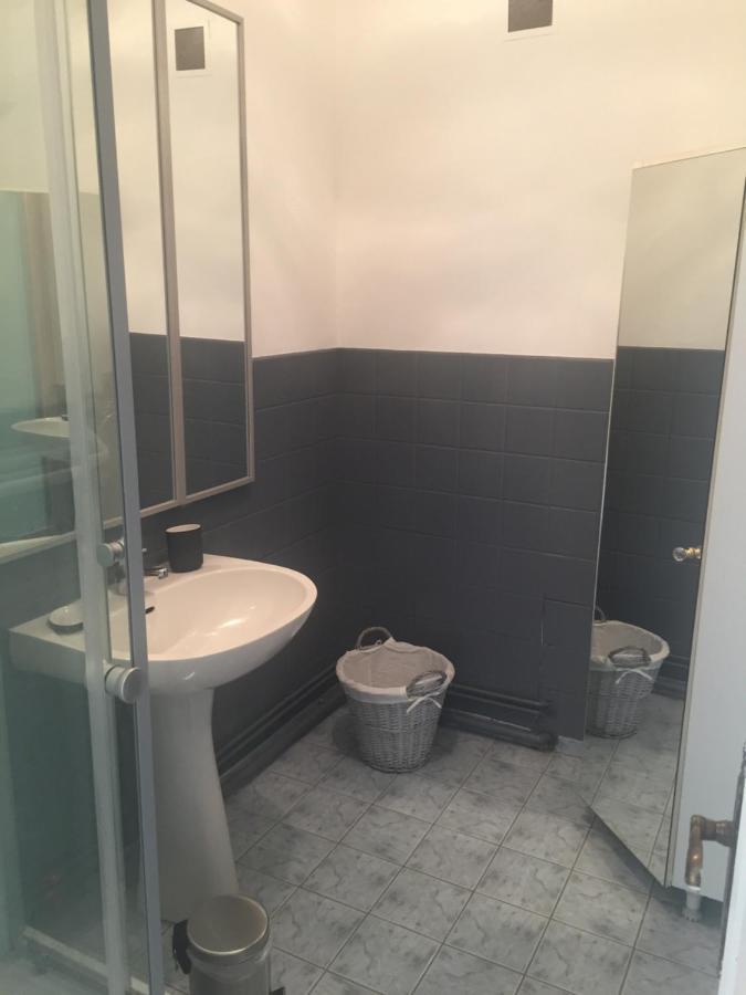Appartement 1Er Etage Carignan Екстер'єр фото