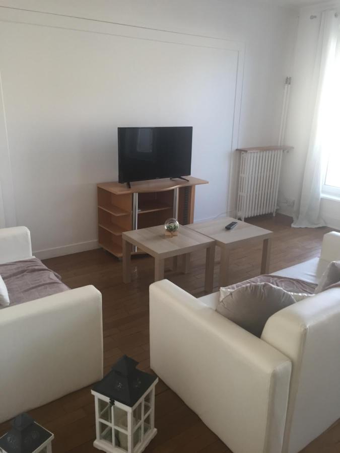 Appartement 1Er Etage Carignan Екстер'єр фото